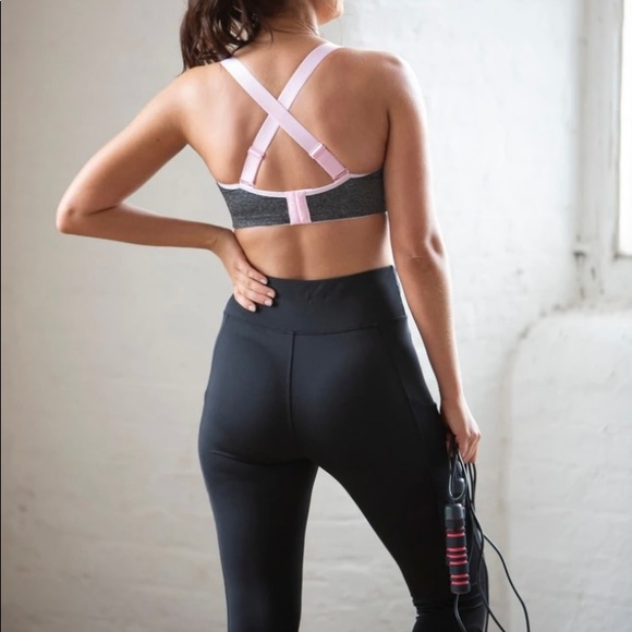 Pour Moi Energy Lightly Padded Convertible Underwire Sports Bra - Picture 7 of 9